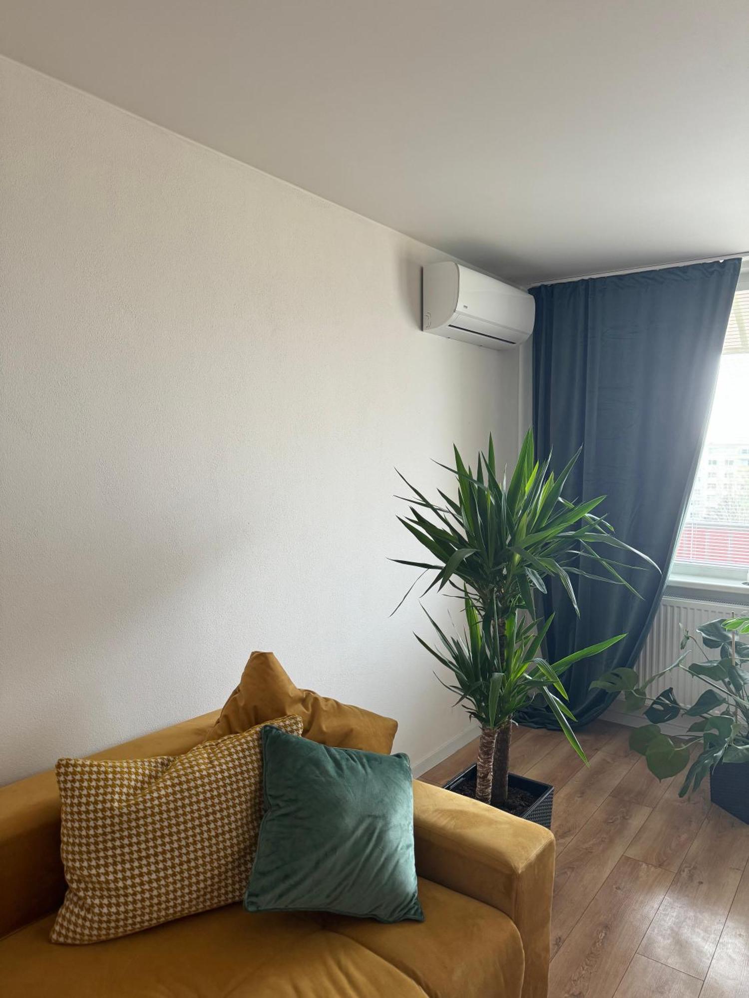 Modern Central Apartment Nitra Buitenkant foto